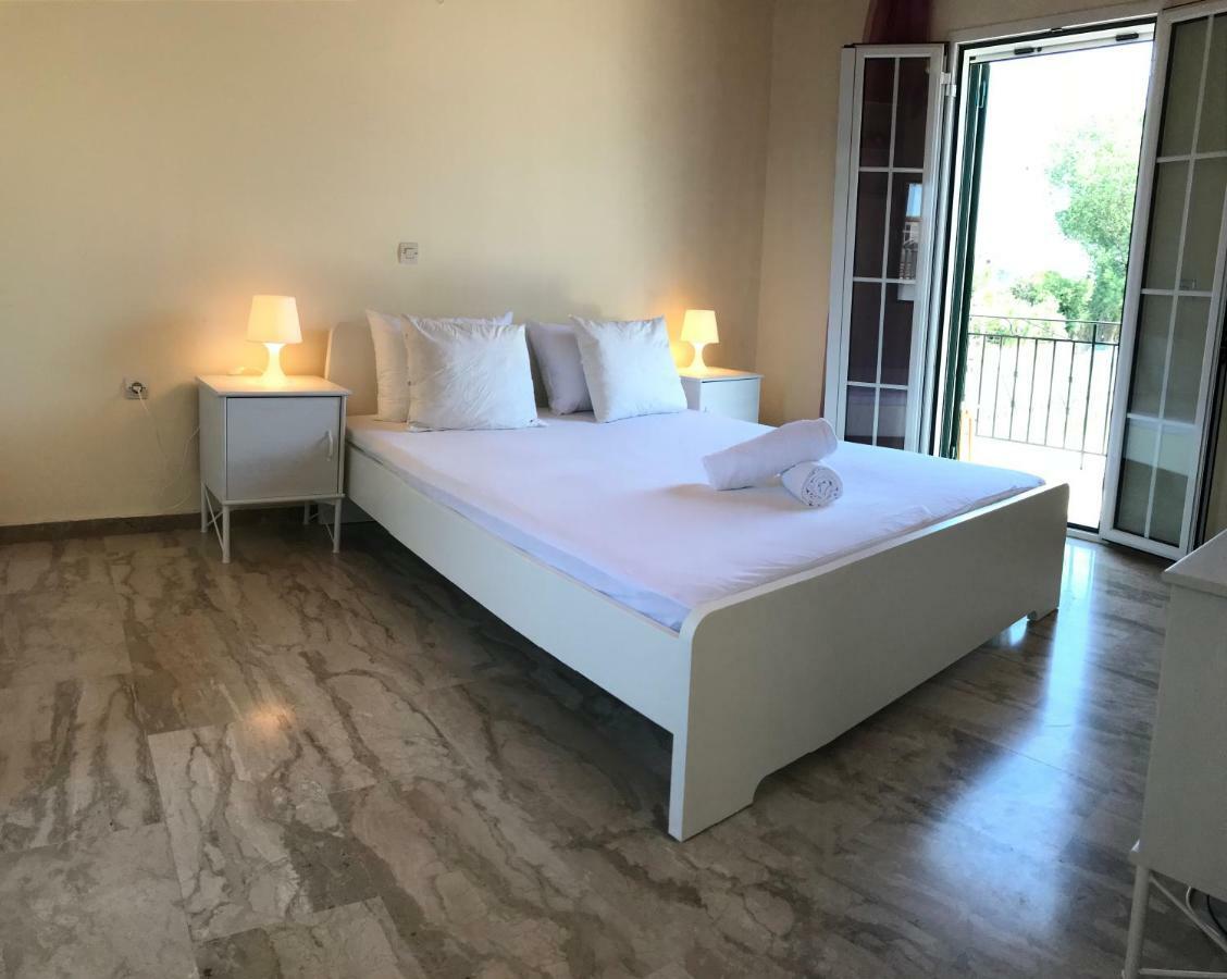 Kanálion Wooden Ceiling Apartment - Close To City Center מראה חיצוני תמונה