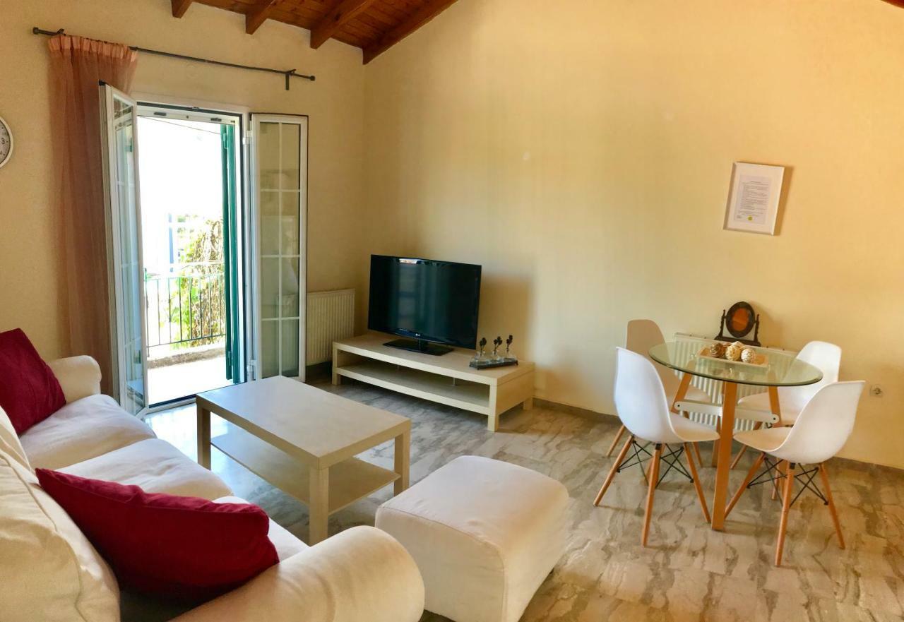 Kanálion Wooden Ceiling Apartment - Close To City Center מראה חיצוני תמונה