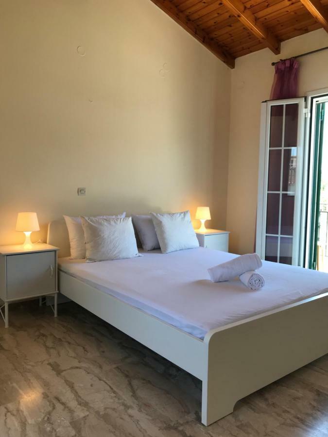 Kanálion Wooden Ceiling Apartment - Close To City Center מראה חיצוני תמונה