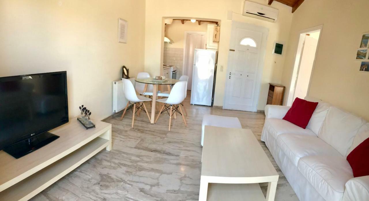 Kanálion Wooden Ceiling Apartment - Close To City Center מראה חיצוני תמונה