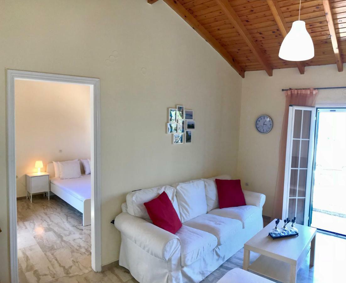 Kanálion Wooden Ceiling Apartment - Close To City Center מראה חיצוני תמונה